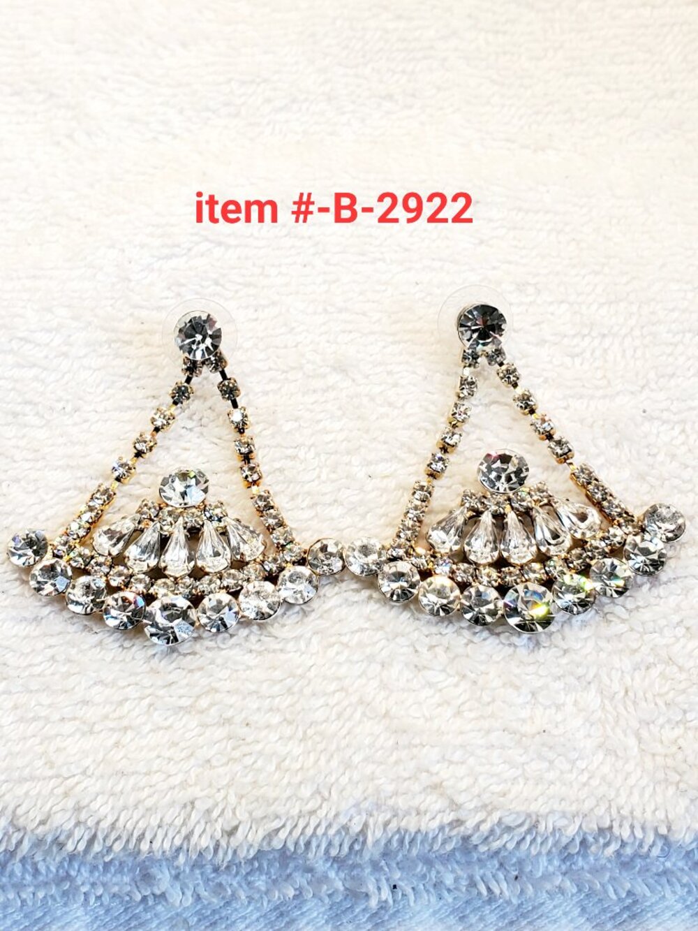 1 Vintage pair of KIRK'S FOLLY Pierced Earrings, item # B-2922,. wt. 18 grams.